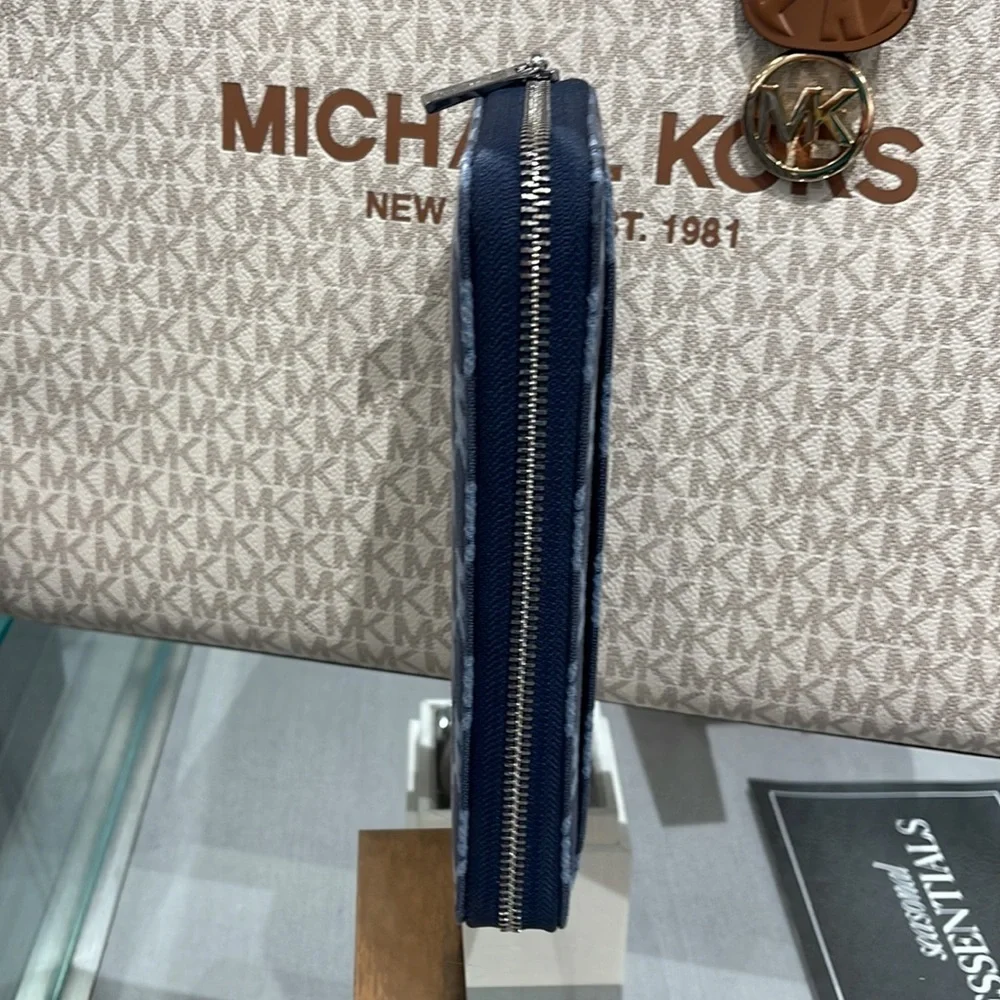 Michael Kors Men’s Women’s Cooper Tech Zip Around Wallet Navy Multi Unisex NWT